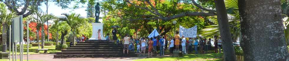 5 décembre 2013 - St-Pierre -Ile de la Réunion - Rassemblement contre la réforme Peillon sur les rythmes scolaires