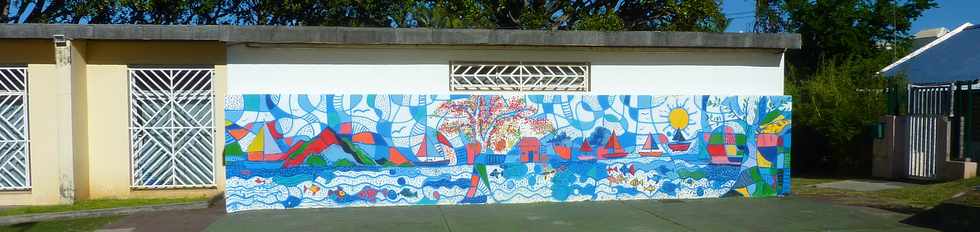 Janvier 2014 - St-Pierre - Fresque Ecole Pvrelly