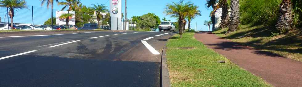 Janvier 2014 - St-Pierre - Ancienne nationale 1 - Piste cyclable ?