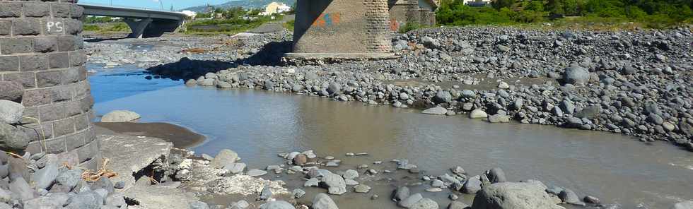 Fin janvier 2014 - Rivière St-Etienne - Pont amont -