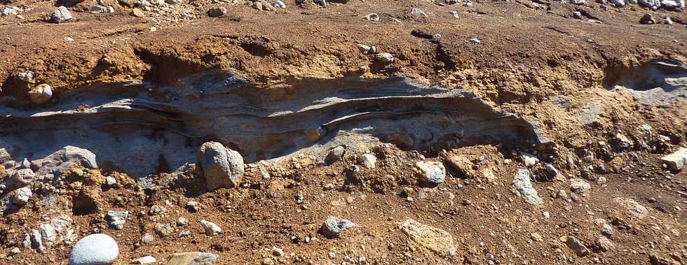 2 fvrier 2014 - Ancien pont amont sur la rivire St-Etienne - Coule boueuse ?