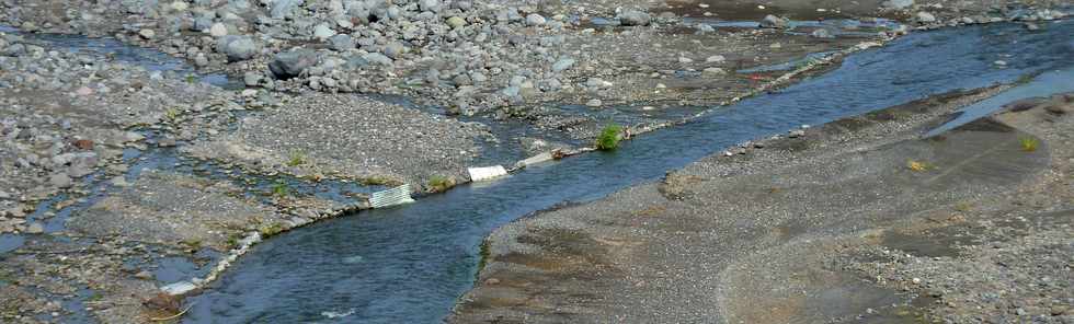 30 mars 2014 - Barrages de tles dans la rivire St-Etienne