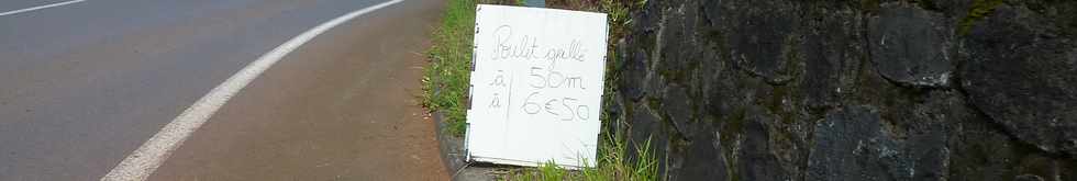 2 avril 2014 - St-Pierre - Route Hubert-Delisle - Poulets grillés