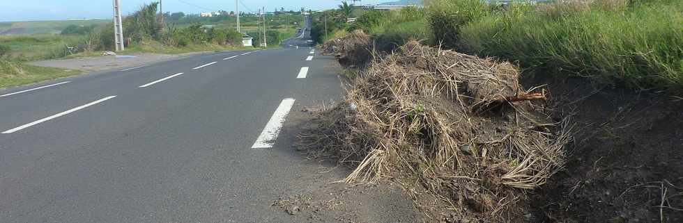 20 avril 2014 - St-Pierre - Curage des fosss ex RN1