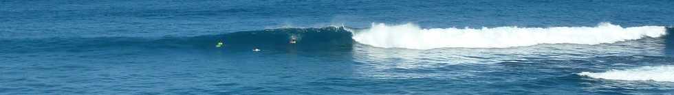 20 avril 2014 - St-Pierre - Surfers dans la Petite Baie