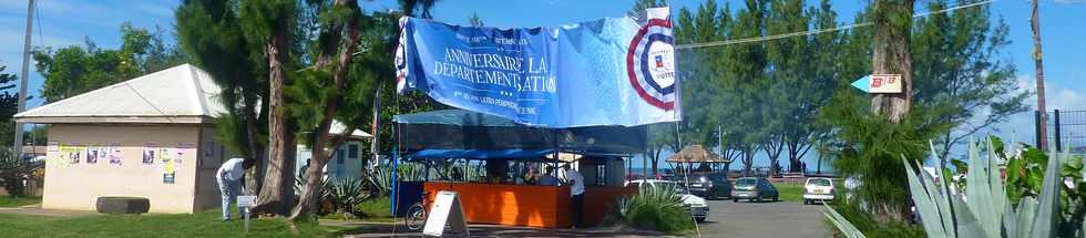 20 avril 2014 - St-Pierre - Banderole anniversaire dpartementalisation de Mayotte