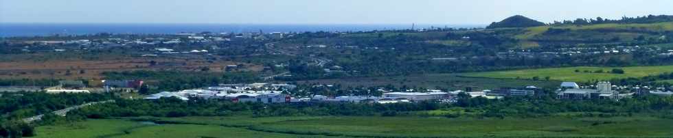 2 mai 2014 - St-Paul - Rampes de Bellemne - Vue sur le Piton Defaud