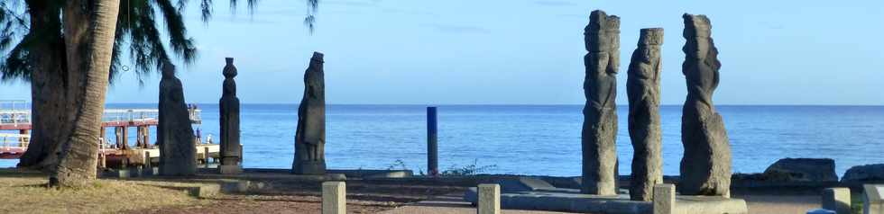 9 mai 2014 - St-Paul -  Statues du Front de mer