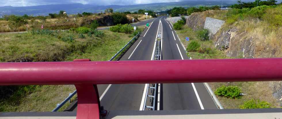 15 mai 2014 - St-Paul - Plateau Caillou - Pont sur la dviation