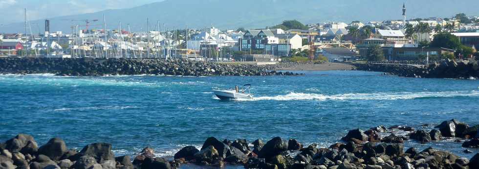 4 juin 2014 - St-Pierre - Terre Sainte - Sortie du port