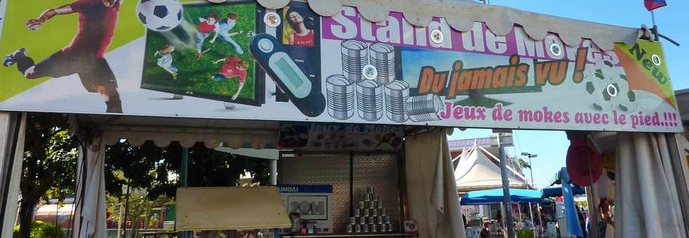 15 juin 2014 -  Braderie Kar St-Louis - Jeux de mokes avec le pied