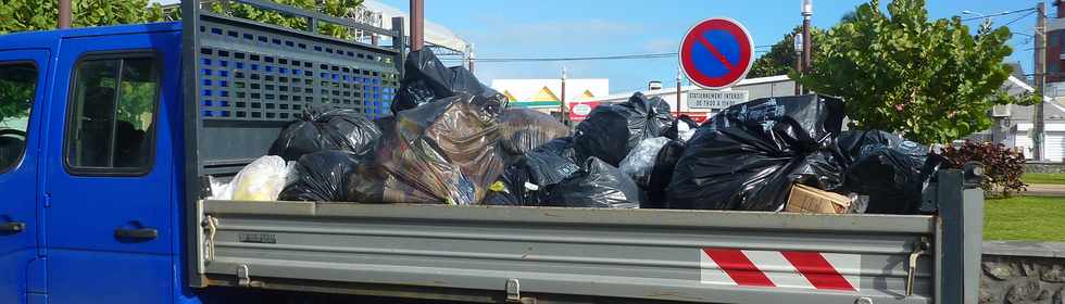 22 juin 2014 - St-Pierre - Houle - Ramassage des déchets après la fête de la musique