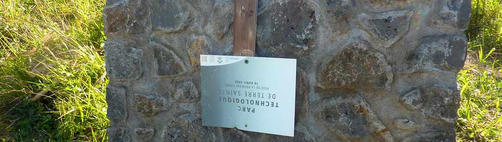 10 septembre 2014 - St-Pierre - Technopole -  Plaque