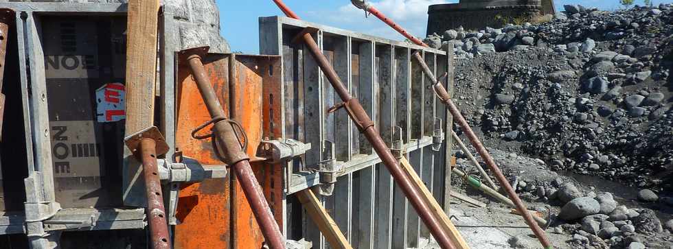 14 septembre 2014 - Rivire St-Etienne - Travaux sur la P5 du pont amont - Coffrages NOE