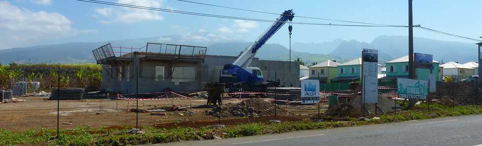 14 septembre 2014 - St-Pierre -Bois d'Olives - Construction station service