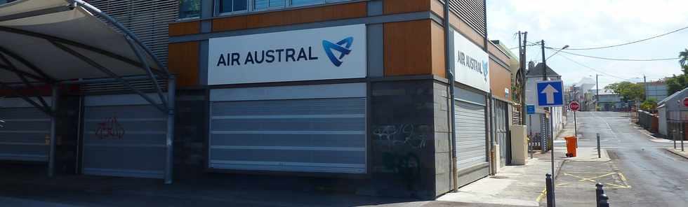 21 sept 2014 - St-Pierre - Nouvelle agence Air Austral du front de mer