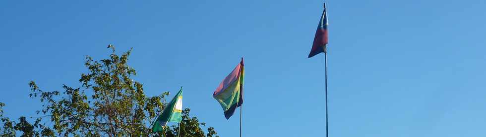 24 septembre 2014 - St-Louis - Drapeaux runionnais au Ouaki