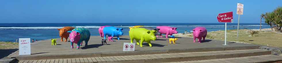 28 septembre 2014 - St-Pierre - exposition de l'artiste Alexandre Gury, de la fonderie d'Art du Domaine des Tourelles "L'art et le cochon"