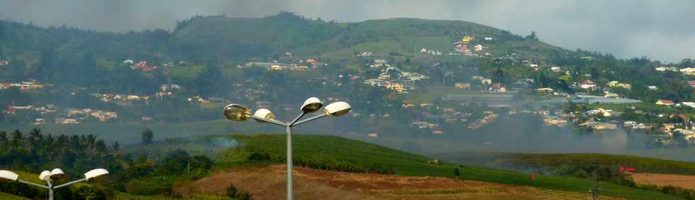 30 septembre 2014 - Incendies au Piton de Bassin Martin - Intervention du Dash 8