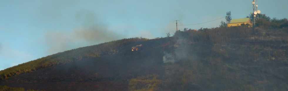 30 septembre 2014 - Incendies au Piton de Bassin Martin - Intervention du Dash 8