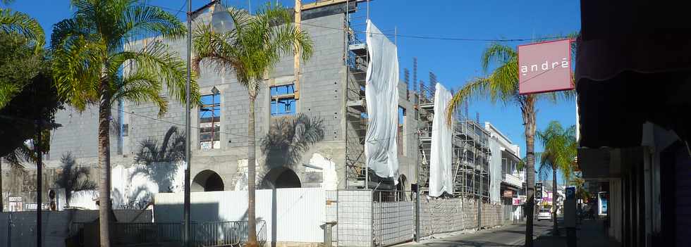 12 octobre 2014 - St-Pierre - Construction commerces rue des Bons-Enfants