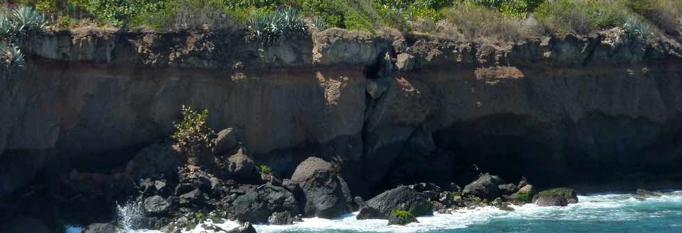 12 octobre 2014 - St-Pierre - Pointe du Diable, un site naturel remarquable - par Olivier Hoarau (Ple valorisation du patrimoine) - Cuisson de la couche suprieures des ponces et cendres