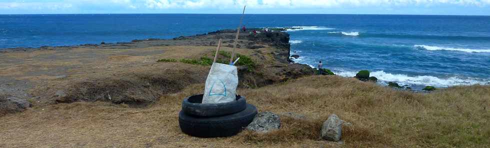 12 octobre 2014 - St-Pierre - Pointe du Diable, un site naturel remarquable - par Olivier Hoarau (Ple valorisation du patrimoine) - Pneus