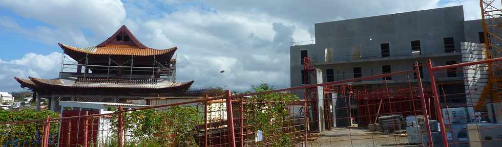 26 octobre 2014 - St-Pierre - Terre Sainte - ZAC Ocan Indien - Chantier DomusVi - Temple Guan Di