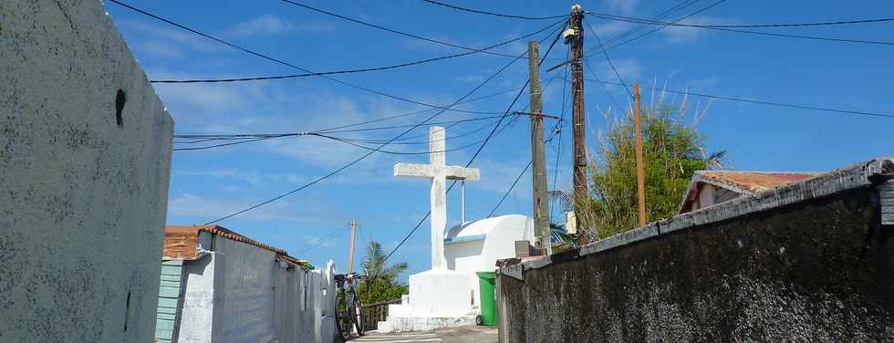 26 octobre 2014 - St-Pierre - Terre Sainte - ZAC Océan Indien - Croix des pêcheurs -