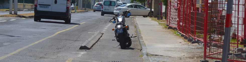 29 octobre 2014 - St-Pierre - Moto gare sur piste cyclable