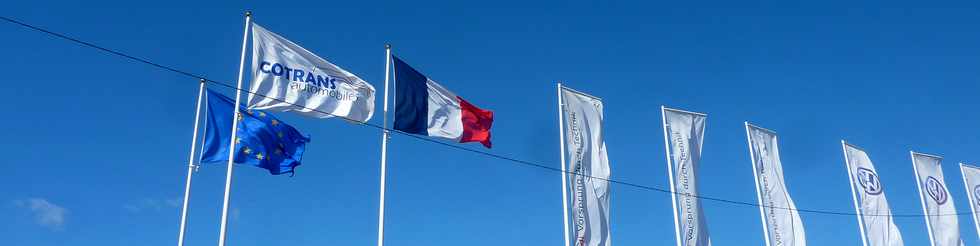 23 novembre 2014 - St-Pierre - Drapeaux Cotrans