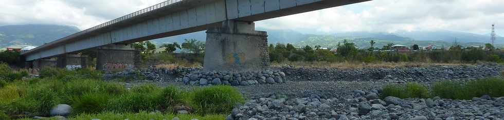 7 dcembre 2014 - Rivire St-Etienne -  Pile 5 pont amont