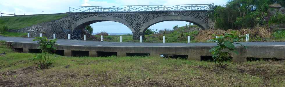 8 fvrier 2015 - St-Pierre - Pont du chemin de fer  Ravine Blanche