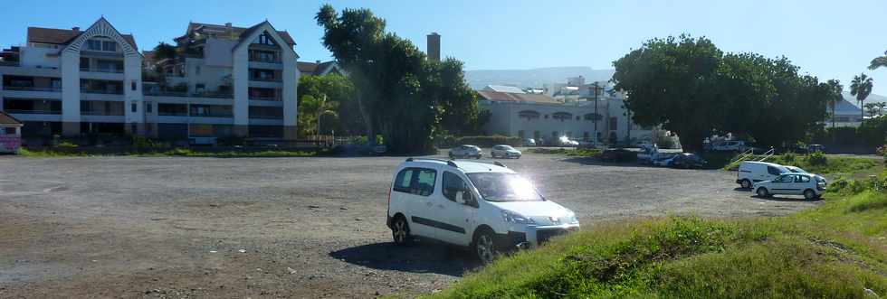 1er mars 2015 - St-Pierre - Parking Albany vide