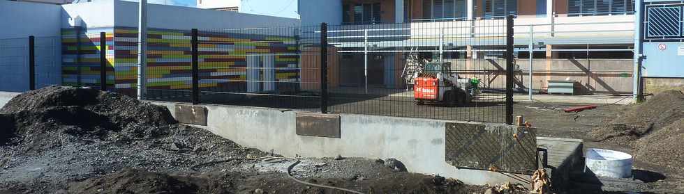 12 avril 2015 - St-Pierre - Travaux cole Raphal Barquissau