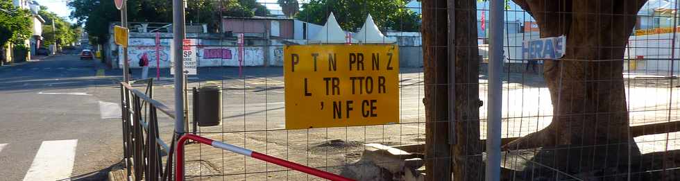 26 avril 2015 - St-Pierre - Travaux TCSP Marché couvert