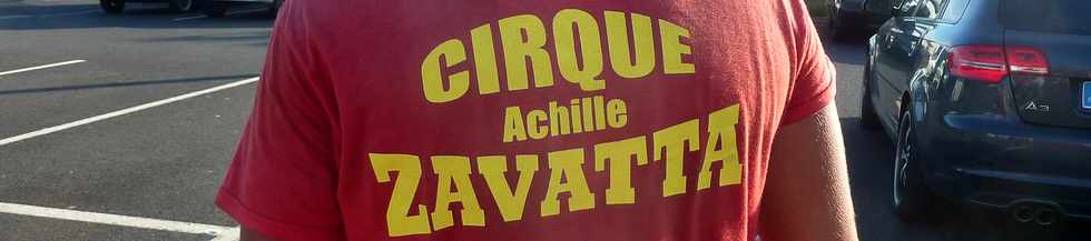 29 avril 2015 - St-Pierre - Montage du chapiteau du cirque Achille Zavatta -