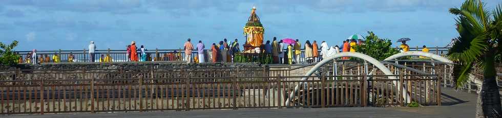 3 mai 2015 - St-Pierre - Crmonie tamoule sur la plage