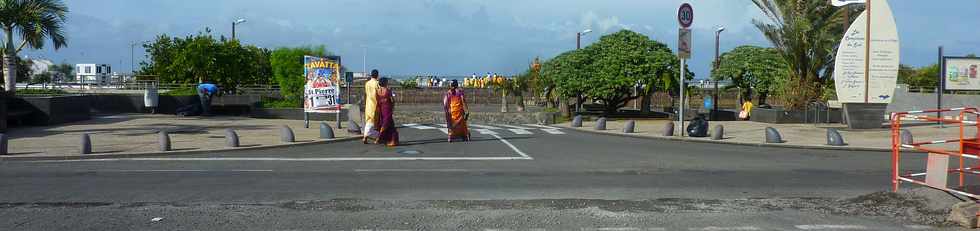 10 mai 2015 - St-Pierre - Crmonies en hommage  Mariamem