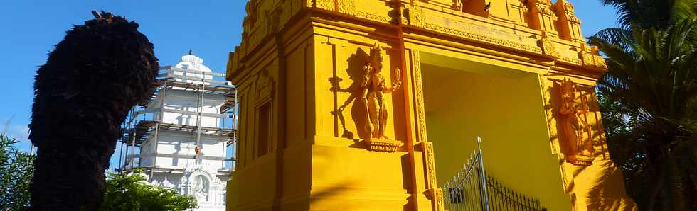 14 juin 2015 - St-Pierre - Temple Sri Maha Badra Karli de Ravine Blanche en travaux