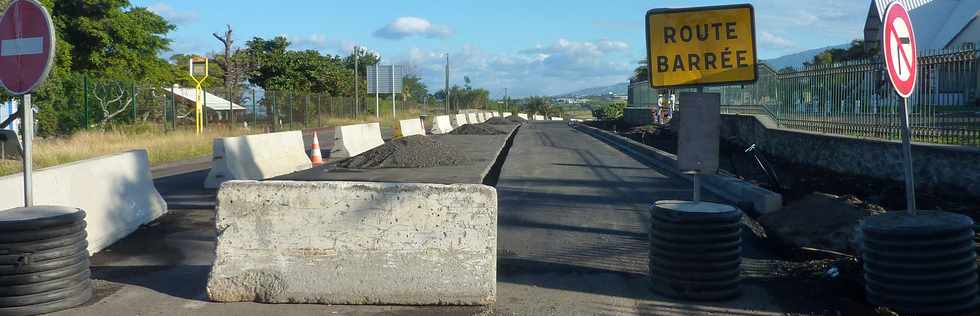 14 juin 2015 - St-Pierre - Travaux entre ouest du TCSP - ex nationale 1