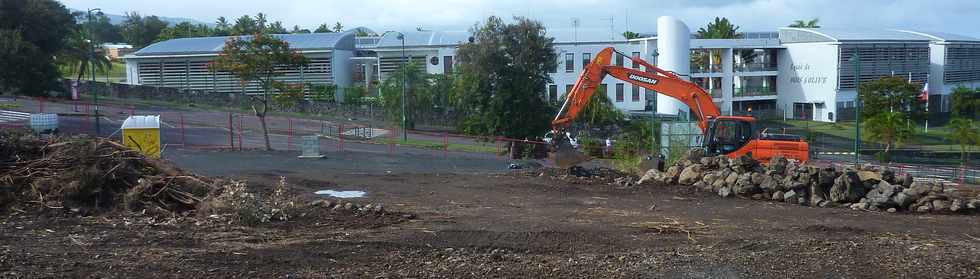 28 juin 2015 - St-Pierre - Bois d'Olives - Chantier nouveau groupe scolaire 12 classes