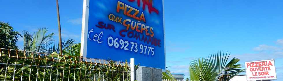 10 juillet 2015 - St-Pierre - ZAC Canabady - Pizza aux guêpes