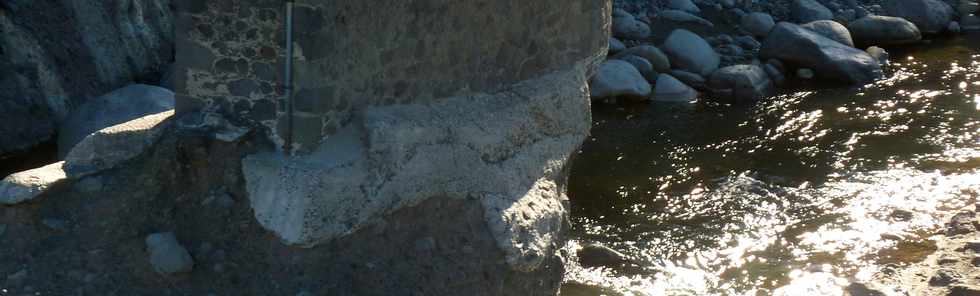 12 juillet 2015 - St-Louis - Rivire St-Etienne - Pile du vieux pont