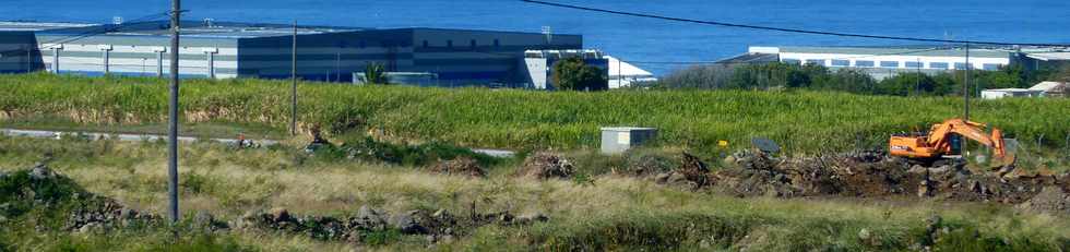 23 aot 2015 - Saint-Pierre - Chantier ZAC Pierrefonds-arodrome  - LogistiSud