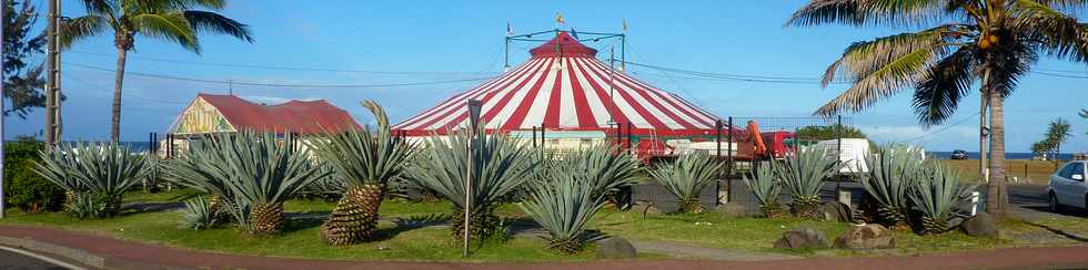 30 aot 2015 - St-Pierre - Dernier jour pour le cirque Raluy