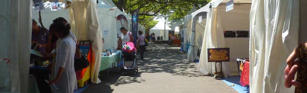 9 octobre 2015 - St-Pierre - Jardins de la plage - Athna 2015 - Salon du livre -