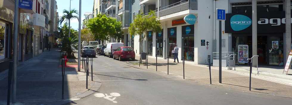 23 octobre 2015 - St-Pierre - Avenue des Indes - Double-sens cyclable'