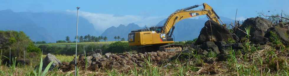 4 novembre 2015 - St-Pierre - Terre Rouge - Extraction de roches