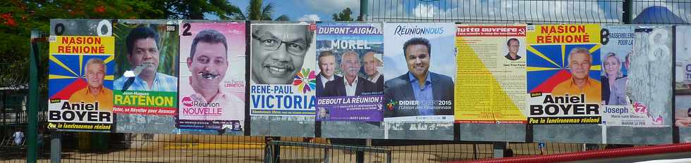 4 décembre 2015 - St-Pierre - Ligne des Bambous - Panneaux électoraux